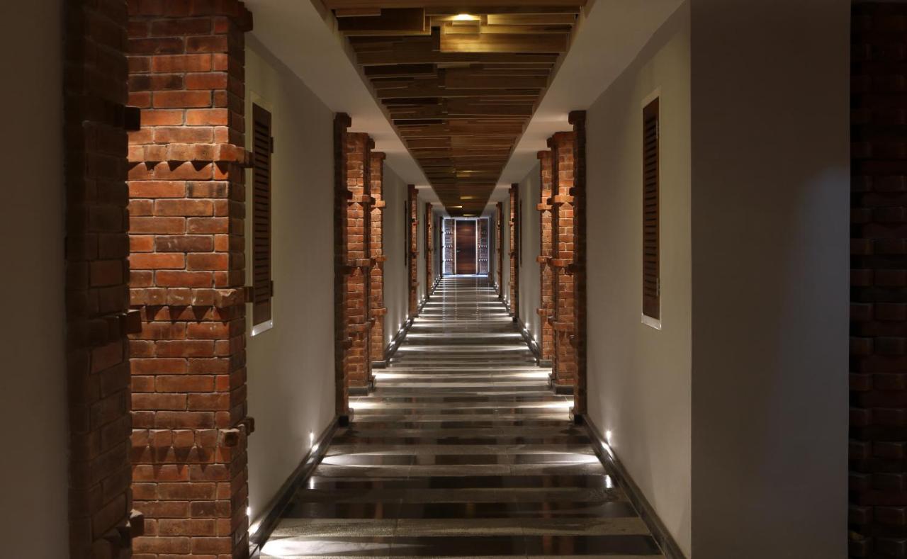 ทีเอส สวีท เซมินยัก Hotel เซมินยัค ภายนอก รูปภาพ The interior of the hotel