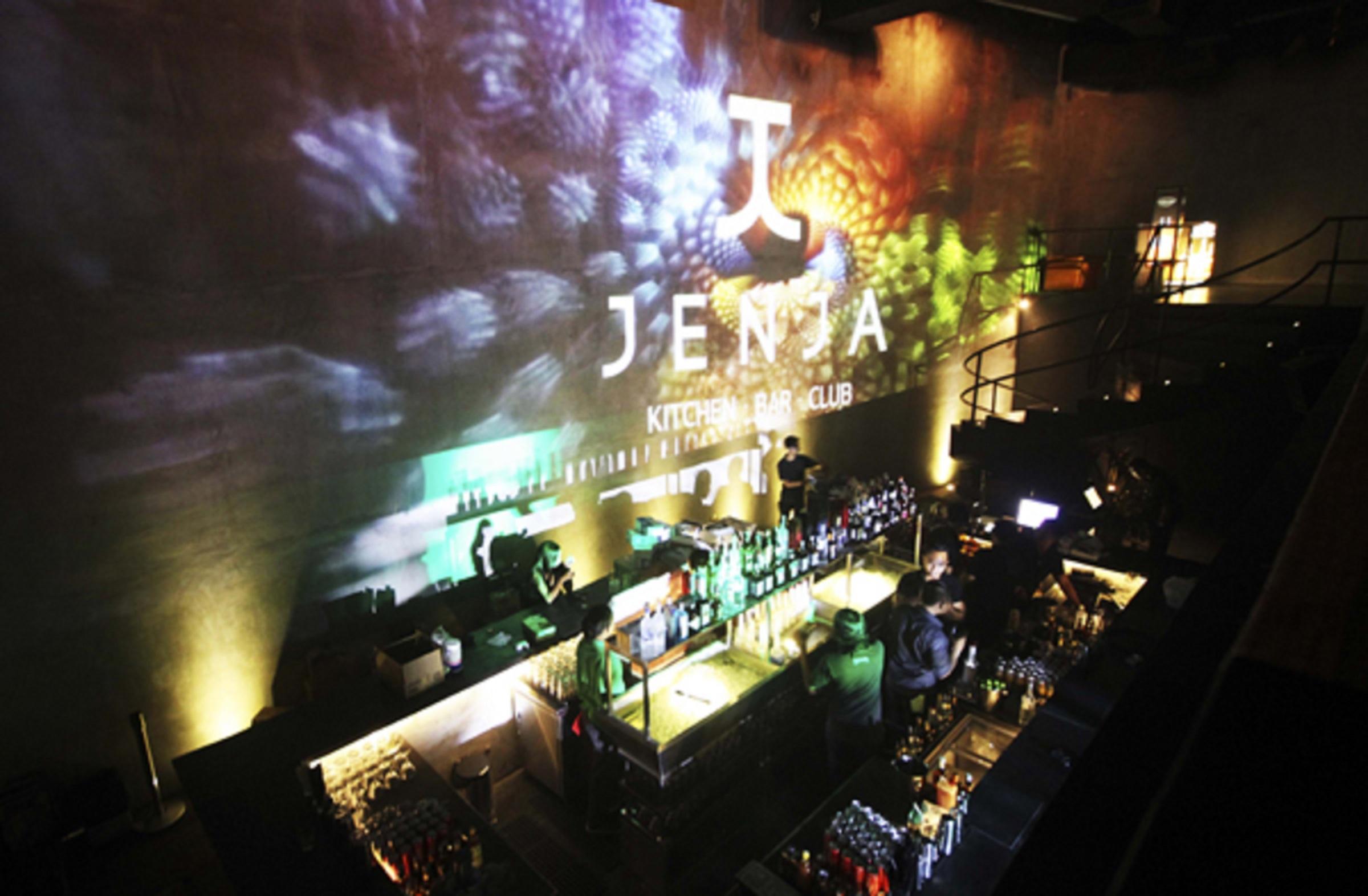ทีเอส สวีท เซมินยัก Hotel เซมินยัค ภายนอก รูปภาพ JEMA Night Club
