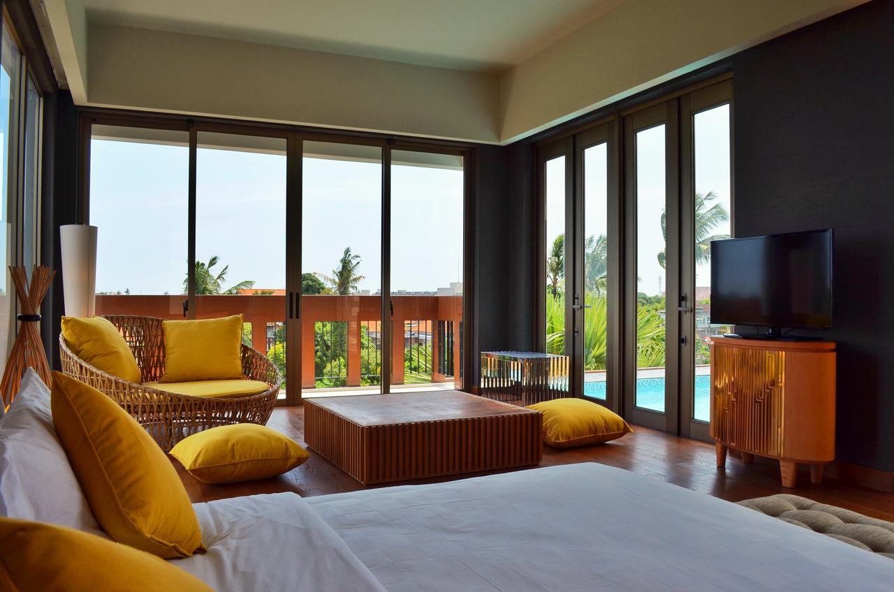 ทีเอส สวีท เซมินยัก Hotel เซมินยัค ภายนอก รูปภาพ A room at the hotel