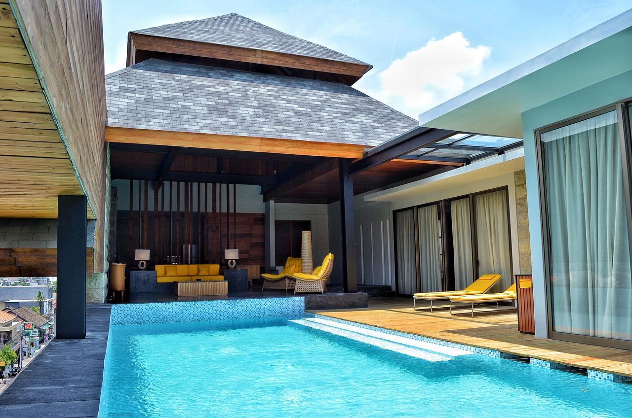ทีเอส สวีท เซมินยัก Hotel เซมินยัค ภายนอก รูปภาพ A pool villa at the resort