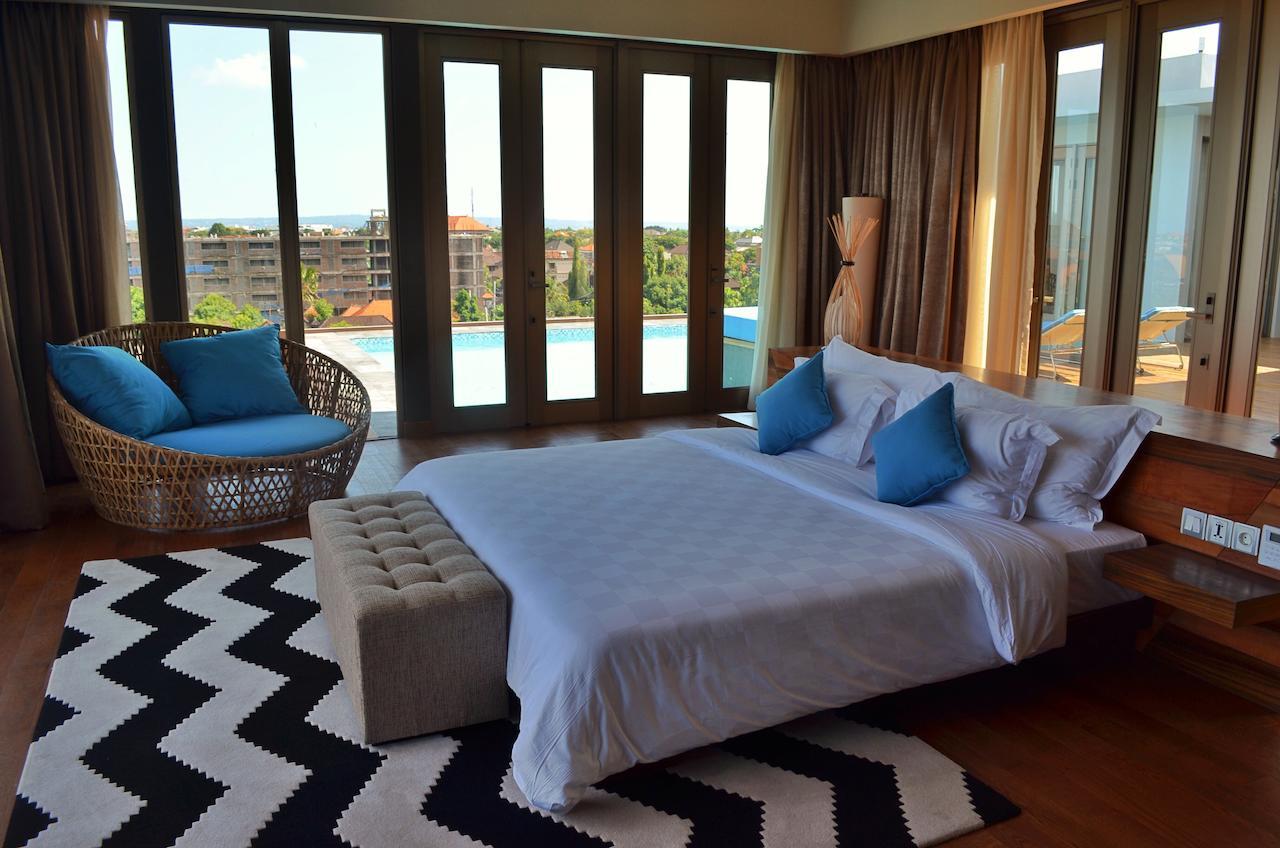 ทีเอส สวีท เซมินยัก Hotel เซมินยัค ภายนอก รูปภาพ A bedroom at the hotel