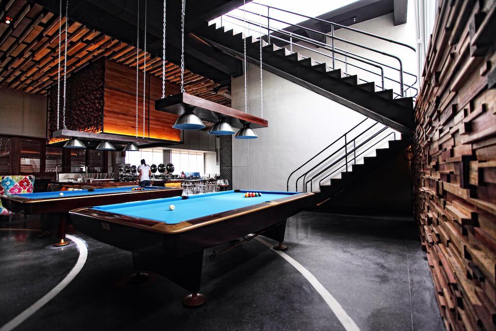 ทีเอส สวีท เซมินยัก Hotel เซมินยัค ภายนอก รูปภาพ The interior of the pool hall at the 2012 Olympics